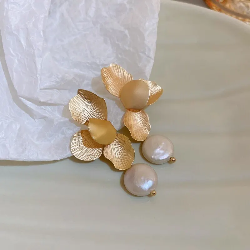 Elegant Natural Imitation Pearls Earrings For Women Vintage Golden Petals Flower Drop Earring Jewelry For Party Wedding - Image 5