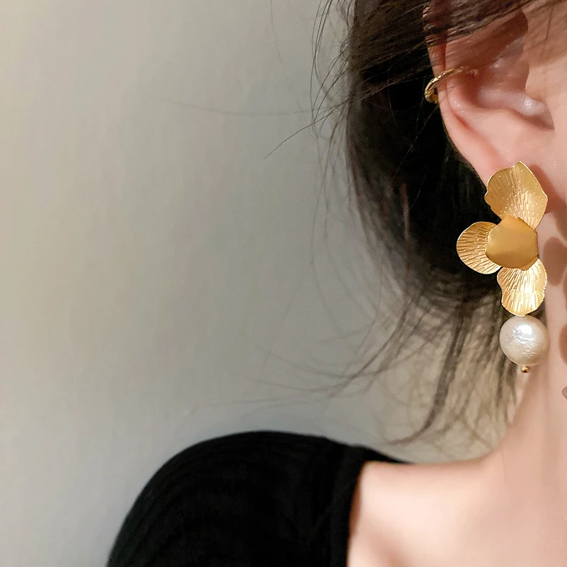 Elegant Natural Imitation Pearls Earrings For Women Vintage Golden Petals Flower Drop Earring Jewelry For Party Wedding - Image 9